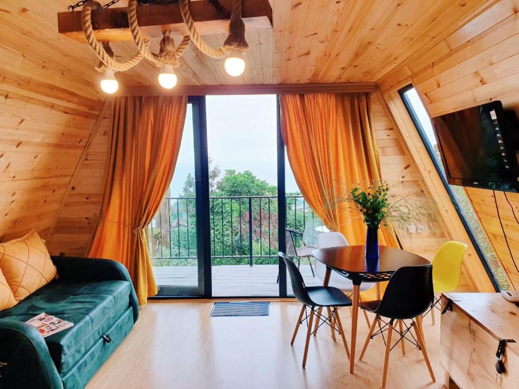 Mandar Inn room 3
